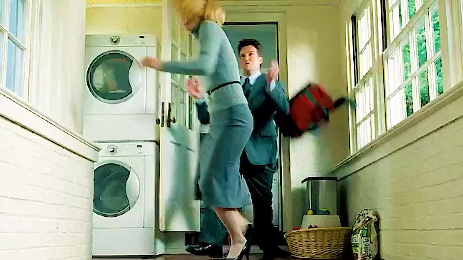 千万不要睡觉，不然就会发生可怕的事情！