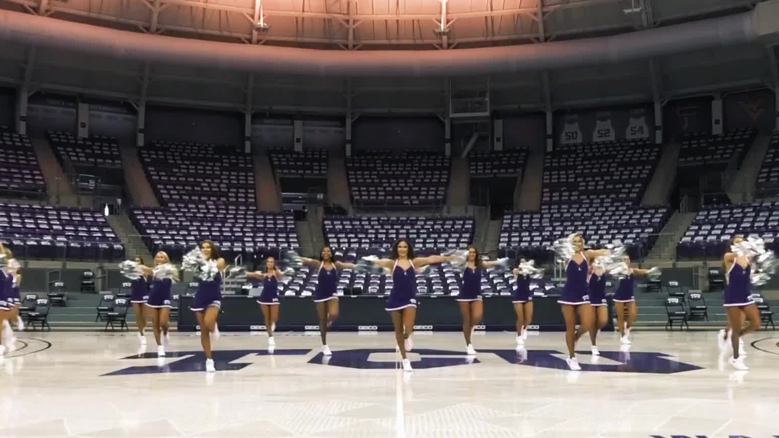 美本身没有标准，也不被定义，自己觉得好就好了，要好好爱自己