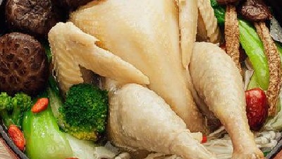 滋补养颜鸡汤炖品：简单易学，美味又营养