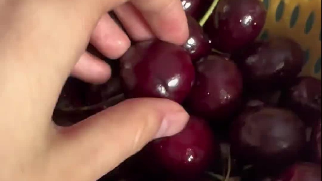 我像不像你那只会画大饼的老板？唯一的区别是我比较心软……