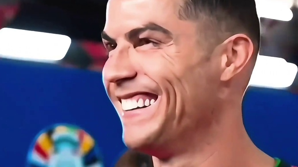 爽朗的笑能带来好运