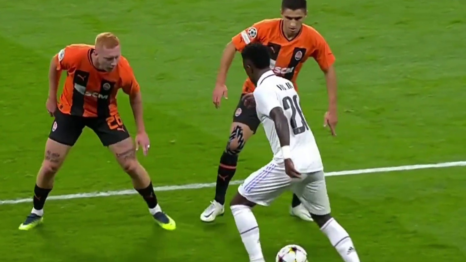 艾特一个喜欢把单字6挂在嘴边的人