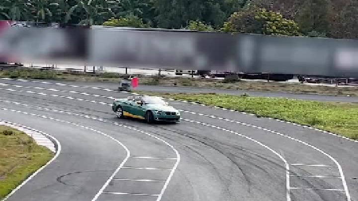 本是信心满满,没想到输的如此彻底...