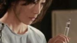 这个小日本想对女孩使坏不料竟遇到国军团长这下有好戏看了