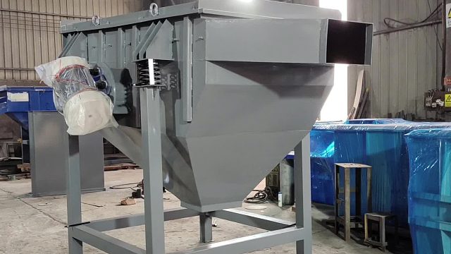 碳酸钙粗选过滤1公分半的振动筛
