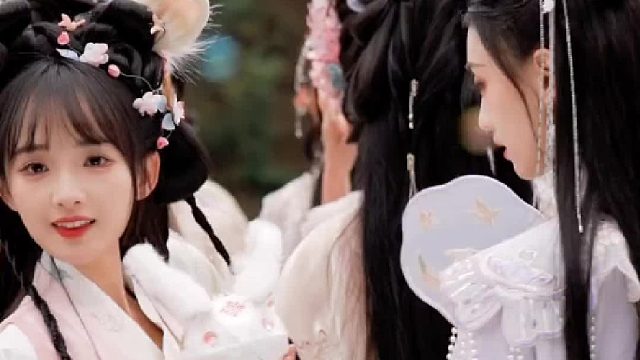 国风烟花大赏 偶遇一群汉服妹妹们