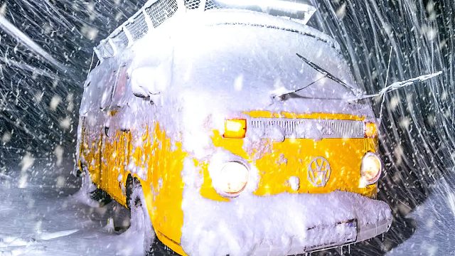 一人大雪中房车露营 （第二集）