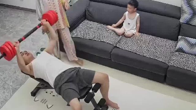 会干活，会夸人，还会撒娇… 大部分男人都很吃这一套吧？