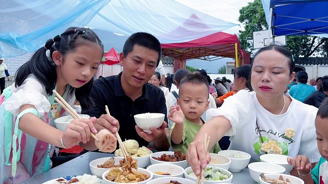 老表儿子结婚，全家人去吃酒席，大口吃肉真过瘾