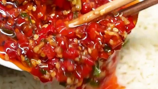 表哥选到的那碗青菜有人知道它叫什么名字吗