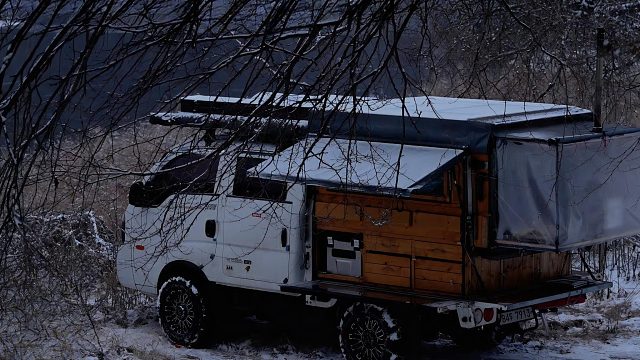 自制房车雪天露营体验（第三集）