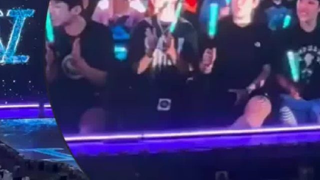 梦幻联动！国羽归来观看张杰演唱会，现场掌声热烈欢迎