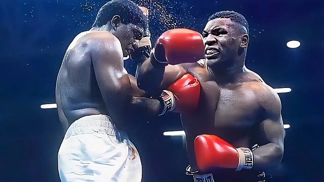 16岁的泰森直接一拳给对手“装备”都爆出来了…