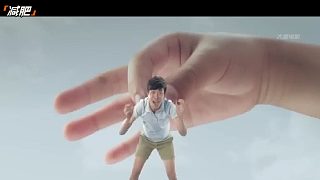 男人差點淪為了巨人的小點心