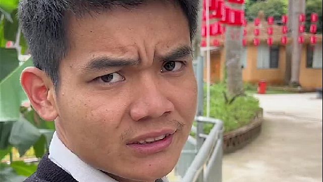 因为自己淋过雨,才知道会为他人撑伞...