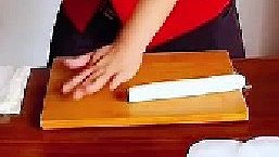 活了500年才知道，原來中國大廚是這樣包餃子的！