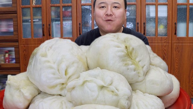 粉丝姥爷想看包子，深夜安排啦，大晚上来自碳水的快乐，好嗨哟！