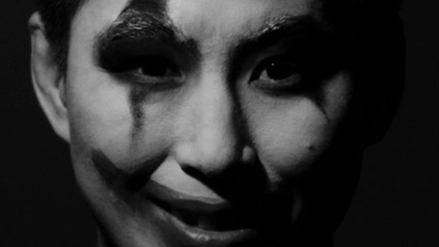 光暗交织下，感受“小丑”癫狂的压迫感