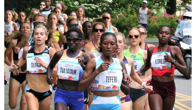 你们觉得路跑舒服还是场地跑舒服呢？