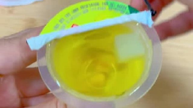 用发夹，居然能轻松撕开果冻皮
