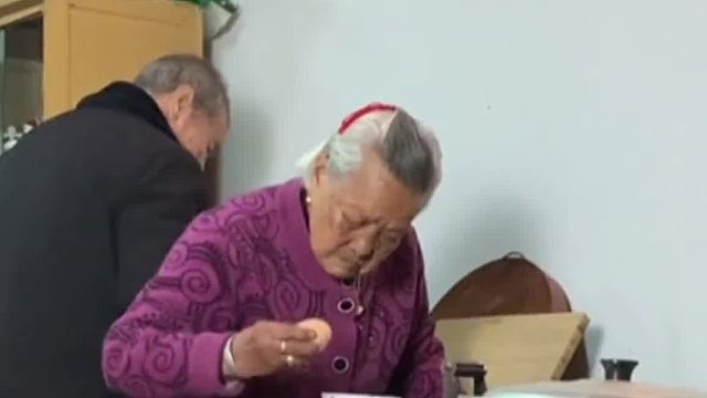 盘点那些整蛊搞笑名场面，肉眼可见脸一下子就白了