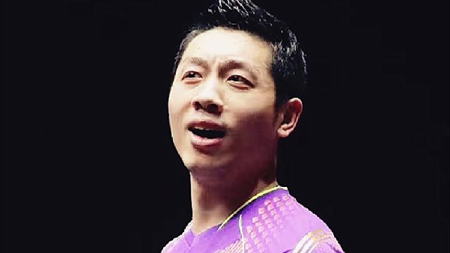 许昕名场面！“无解”发球同时擦网和擦边，王楚钦直接看懵了