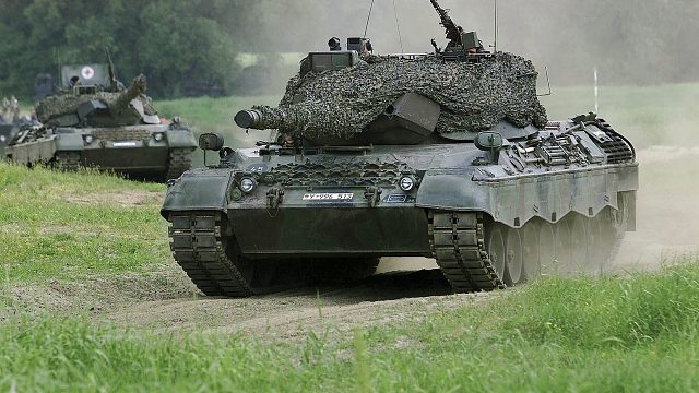 坦克世界 魅影豹子如闪电般迅猛 基友沉稳机智协力翻盘！