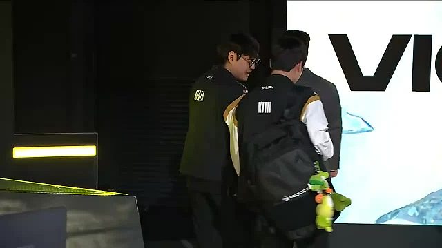 GEN中期发力轻取DK完成横扫