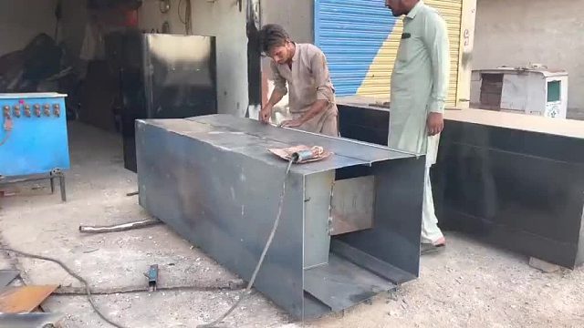 巴铁师傅制作卡车副油箱全过程