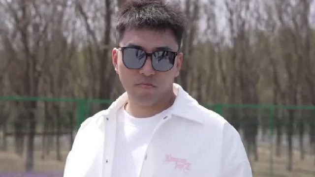 开四座MPV的都是司机？