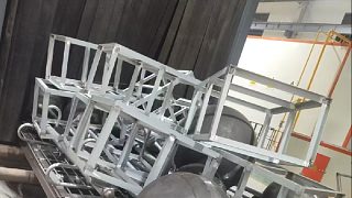 通過式拋丸機(jī) 拋頭 拋丸機(jī)試機(jī)視頻 自動(dòng)噴砂設(shè)備