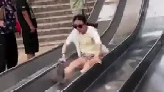 肉垫刹车，就算是刹车片都得磨裂开