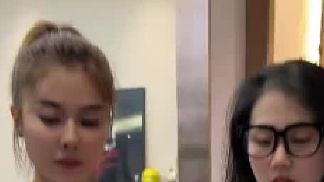 时代在进步，钟嫂再也不敢斗地主