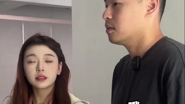 乘电梯遇到老板，你们会主动打招呼吗？