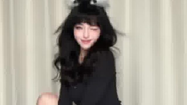 今天也是在尝试一种新的妆容