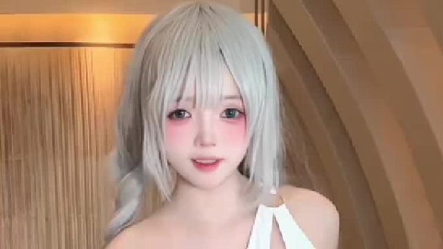 今天没有小肚但是有季莹莹