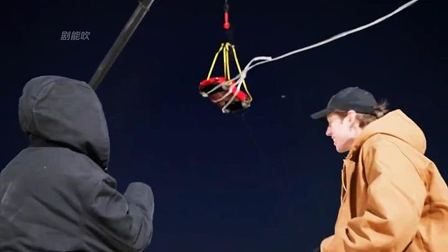 将兰博基尼从30米高空扔下