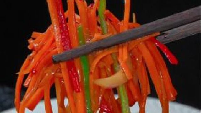 水煮菜吃腻了你就换这个吃，酸辣爽口赶紧去做
