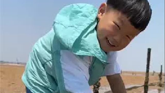 户外赶海抓海鲜