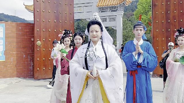 周末约上亲朋好友来东莞观音山游园赏景许愿，遇见观音，好运常伴，阖家幸福