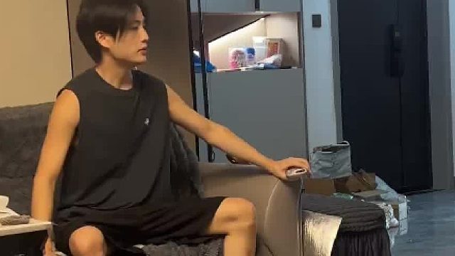 舍不得用手打我 还是爱我的