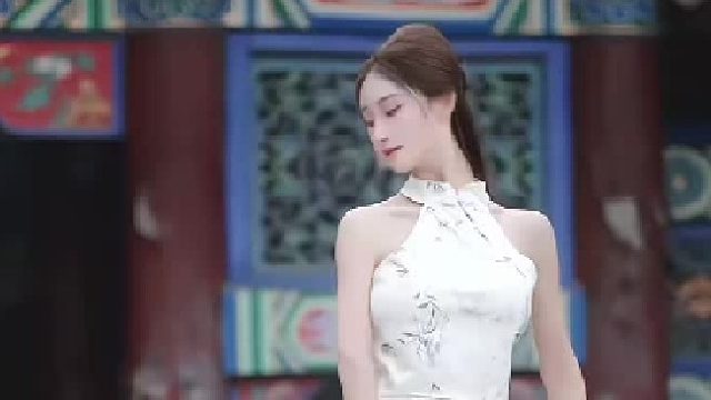 诸位道友，可愿随我一同斩了那十四境大妖