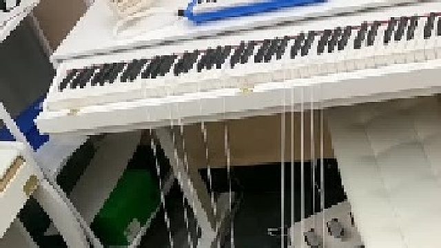 生活不易 蜘蛛侠卖艺