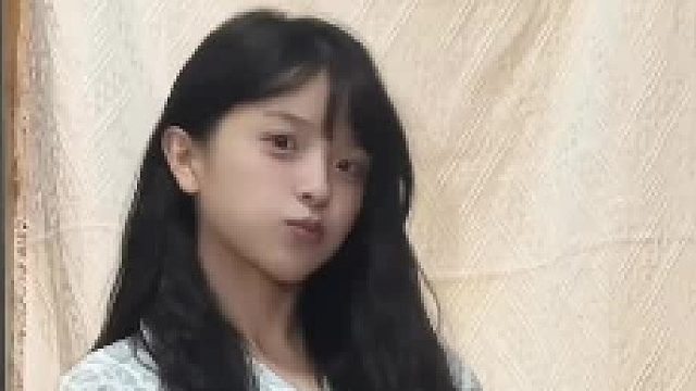 不管你是谁赶紧从她身上下来