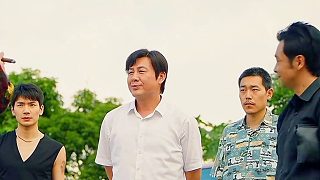 黃宗偉他們與譚老板匯合，還接來了面館相識的小美