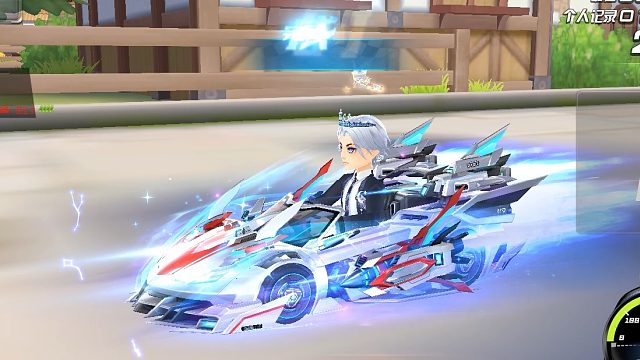 QQ飞车朕哥：天行穿梭着S车手感不错！2个形态有点帅