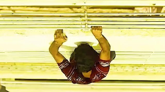 人的潜力是无穷的，小伙没有食物和水源被困35楼是怎样极限求生的?