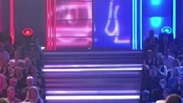 绝对奇葩的挑战，看谁五分钟内穿的内裤足够多。