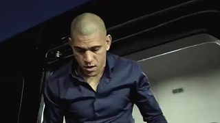 難道UFC310佩雷拉又要來(lái)拯救全場(chǎng)了