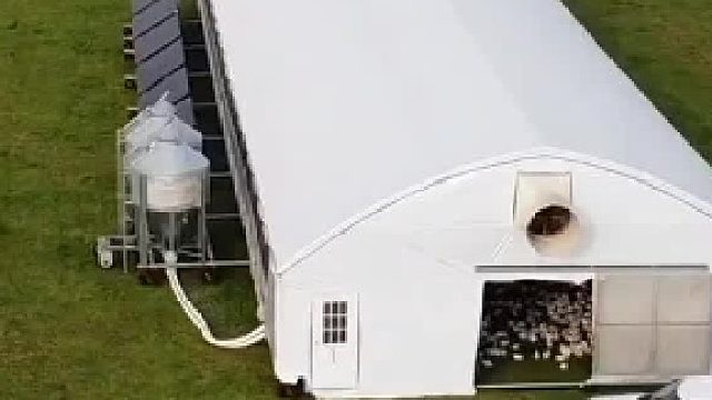 新型发明移动式养鸡场